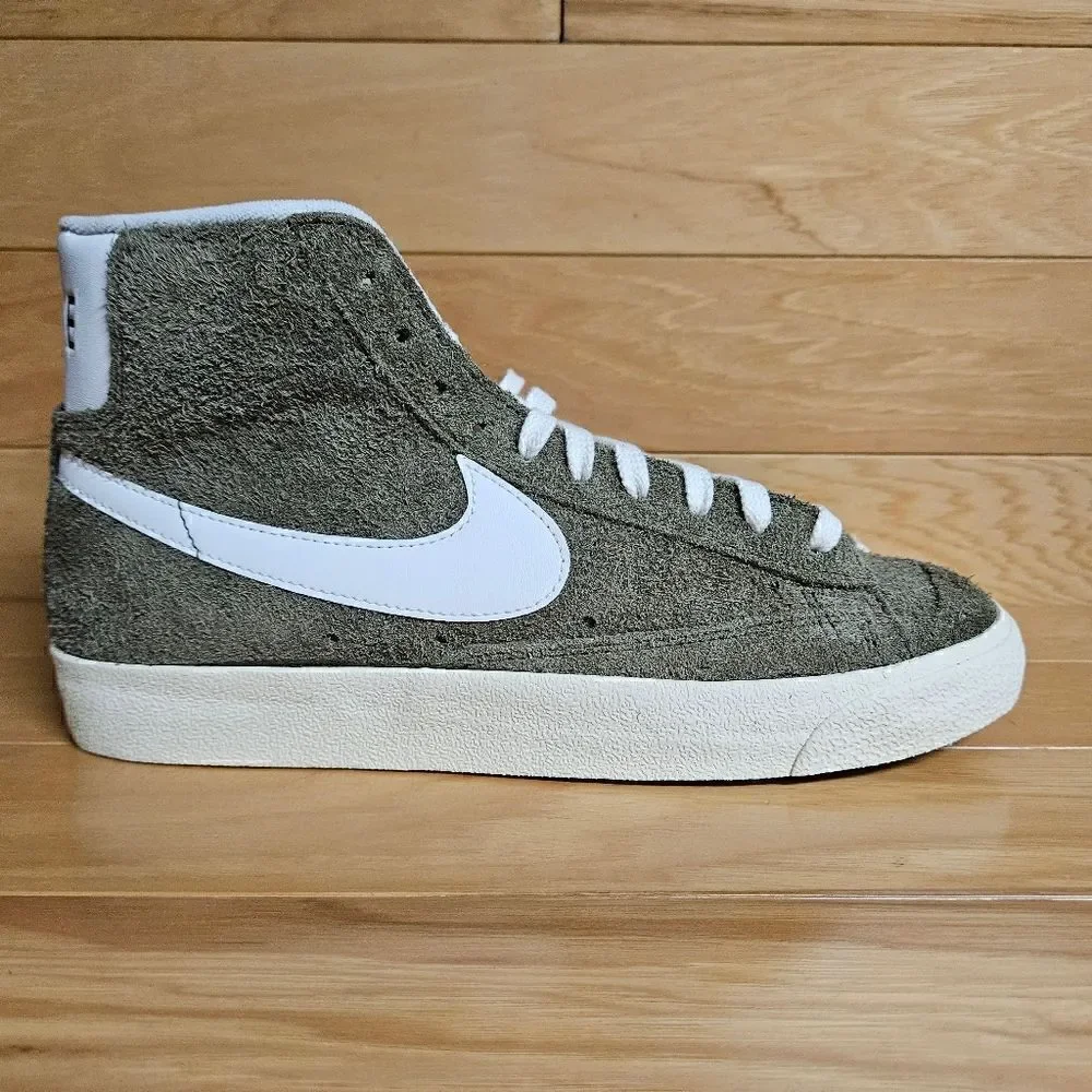 Nike Blazer Mid '77 Vintage Size 10.5 Olive Green Womens Shoes DV7006-201 - Picture 4 of 12